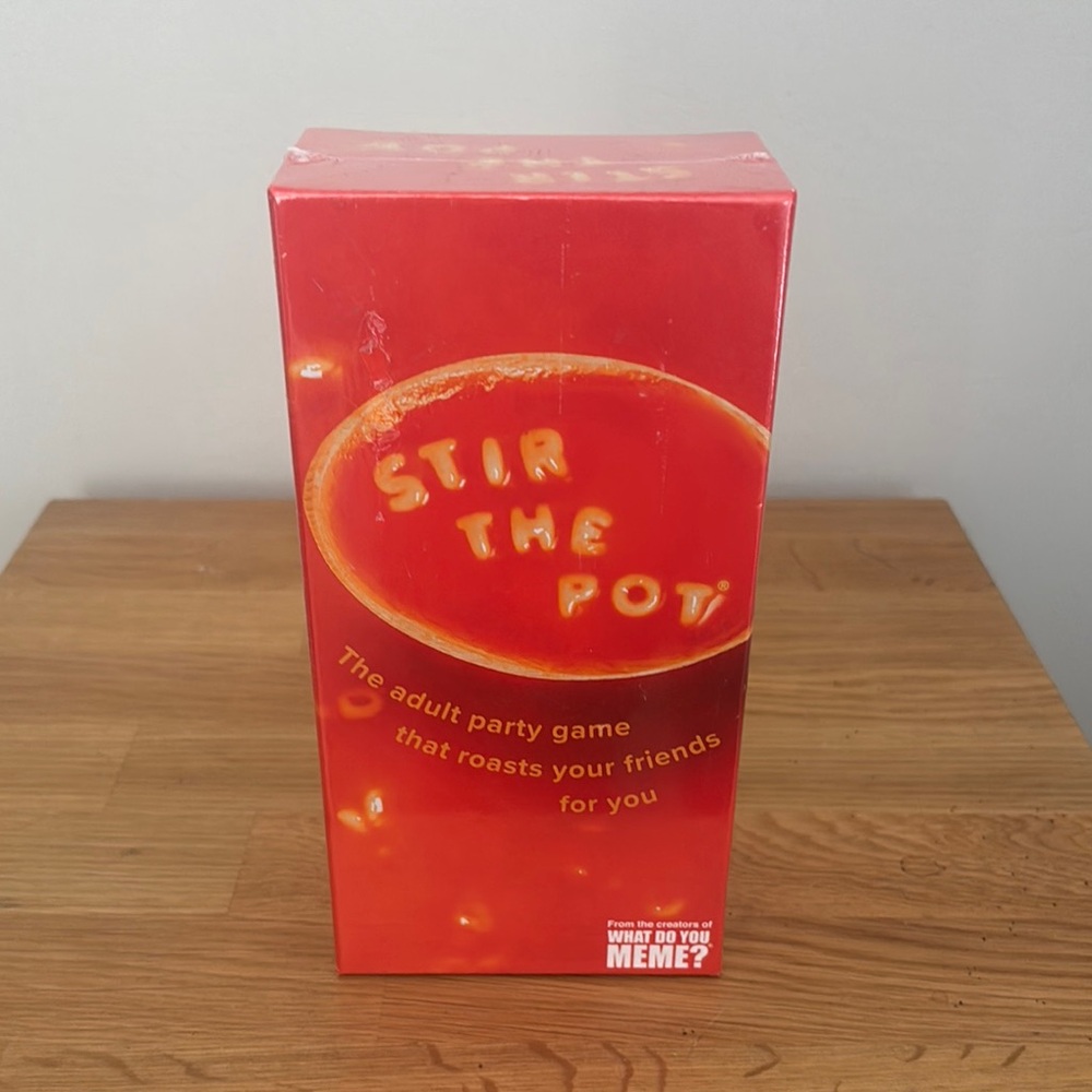 NWT Stir The Pot Party Game - Red